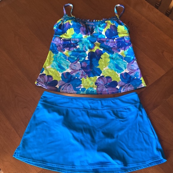JANTZEN Classics Womens 2 pc. Tankini Set - size 8 - Picture 3 of 16